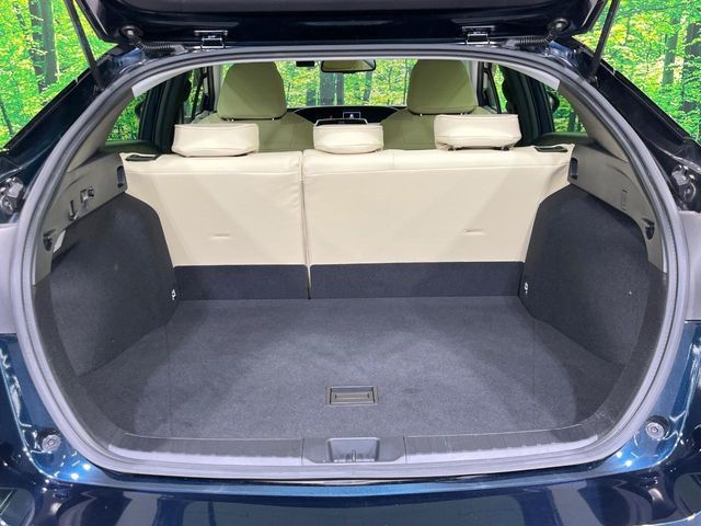 PRIUS 4WD