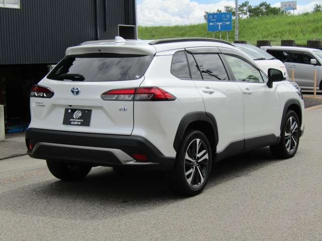 COROLLA CROSS HYBRID
