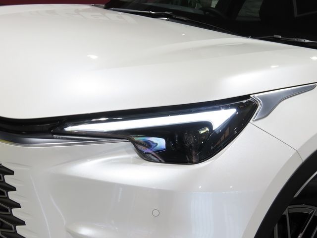 LEXUS LBX