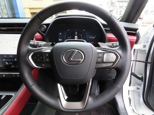 LEXUS LBX