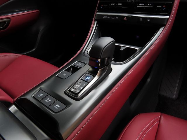 LEXUS LBX