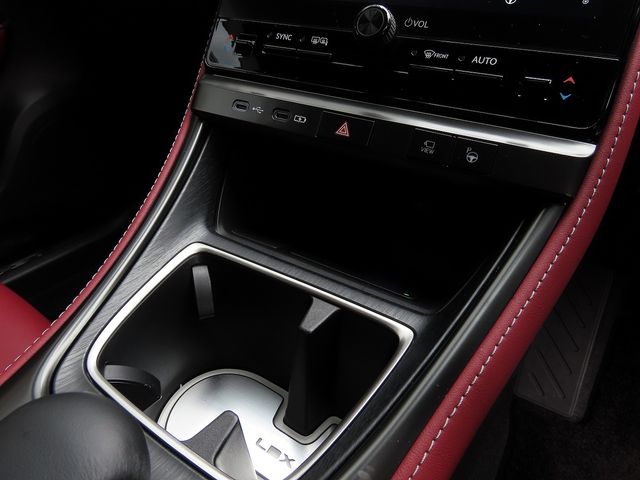 LEXUS LBX