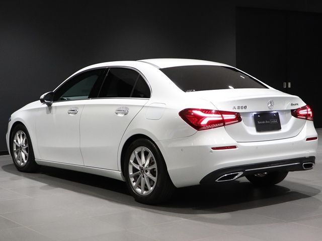 MERCEDES BENZ A class sedan