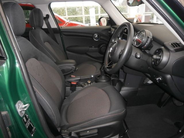 MINI COOPER D 5DOOR
