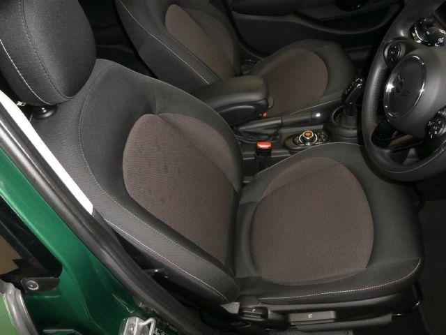 MINI COOPER D 5DOOR