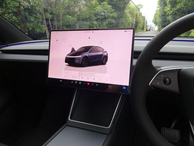 TESLA MODEL Y