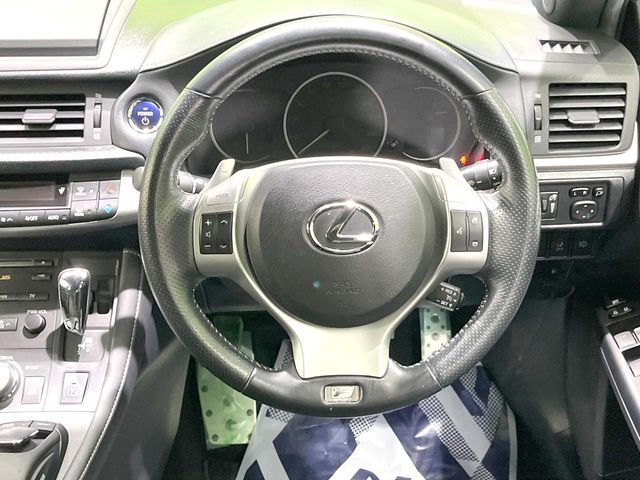LEXUS CT200h