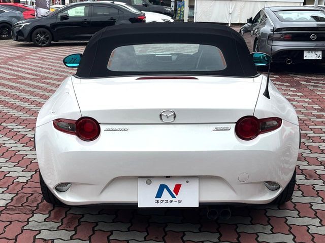 ROADSTER