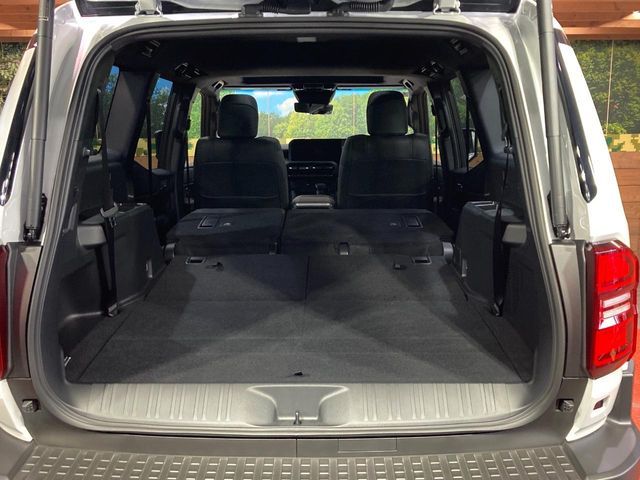 LANDCRUISER 250