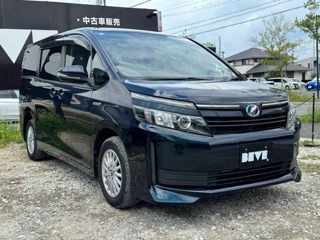 VOXY HYBRID