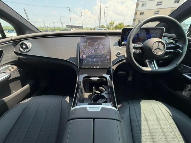 MERCEDES BENZ EQE