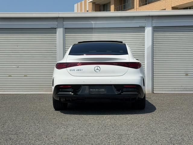 MERCEDES BENZ EQE