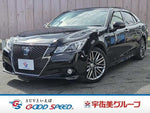 CROWN sedan hybrid