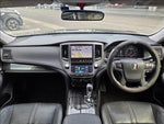 CROWN sedan hybrid