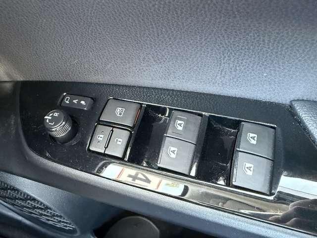 PRIUS 4WD