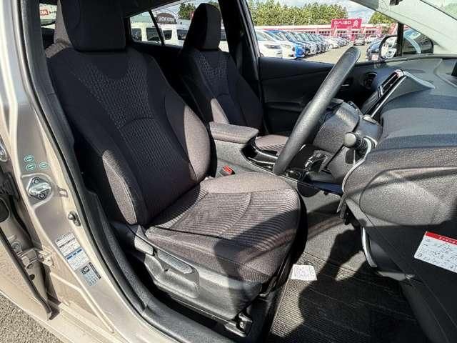 PRIUS 4WD