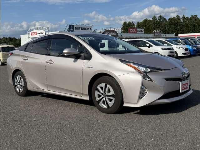 PRIUS 4WD