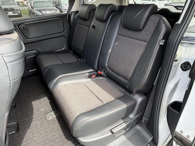 FREED plus HYBRID 4WD