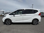 FREED plus HYBRID 4WD