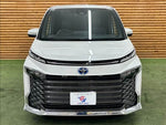 VOXY HYBRID