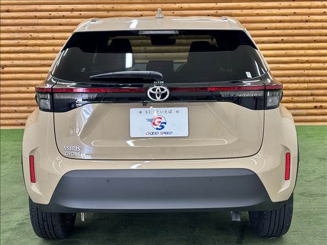 YARIS CROSS