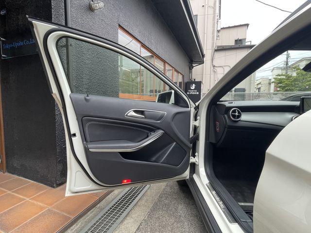 MERCEDES BENZ GLA class