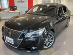 CROWN sedan hybrid
