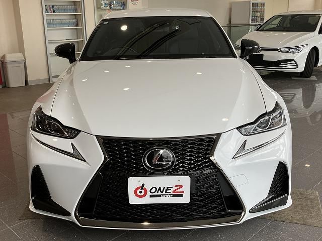 LEXUS IS300