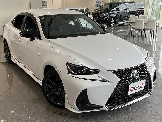 LEXUS IS300