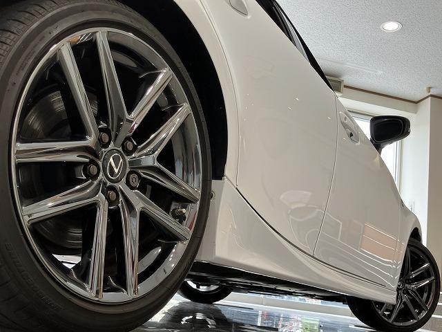 LEXUS IS300