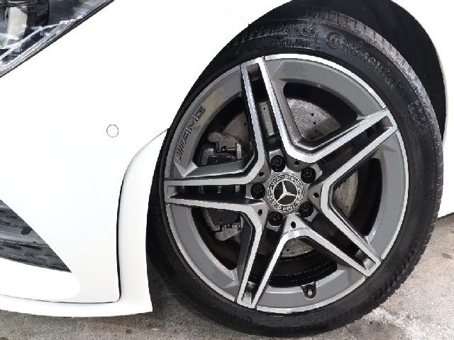 MERCEDES BENZ CLA Shooting Brake