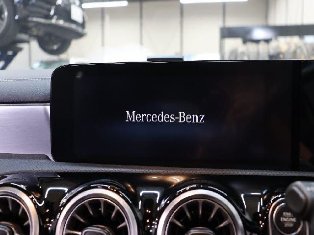 MERCEDES BENZ CLA Shooting Brake
