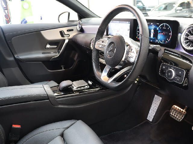 MERCEDES BENZ CLA class