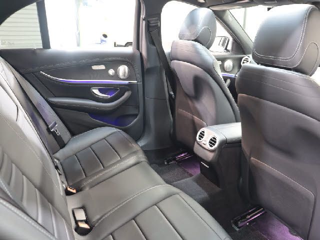 MERCEDES BENZ E class sedan