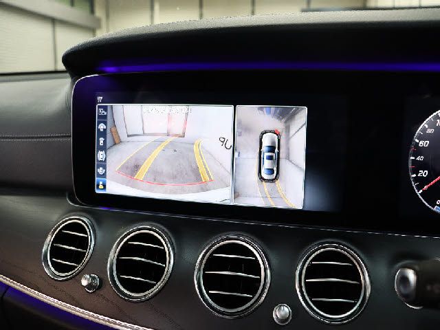 MERCEDES BENZ E class sedan