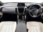 CROWN sedan hybrid