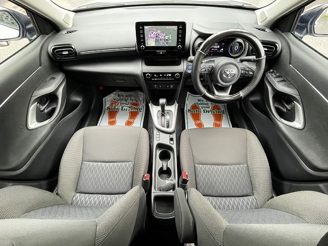 YARIS CROSS HYBRID