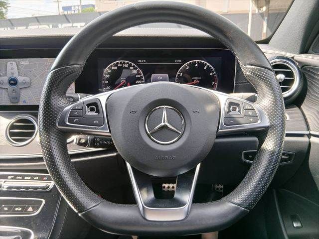 MERCEDES BENZ E class sedan