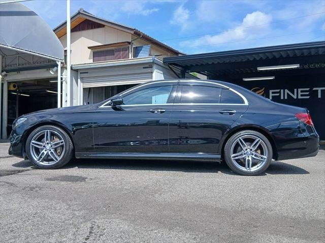MERCEDES BENZ E class sedan
