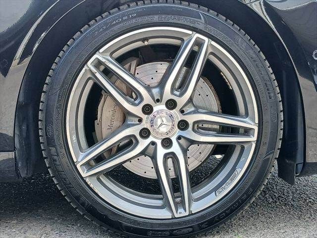MERCEDES BENZ E class sedan