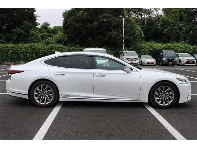 LEXUS LS500h