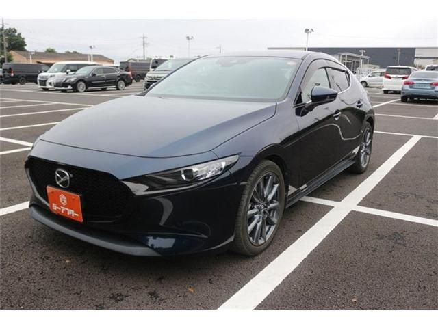 MAZDA3 FASTBACK