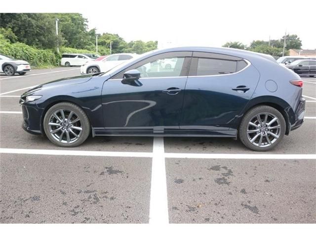 MAZDA3 FASTBACK