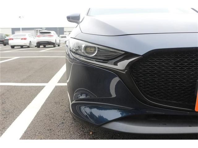 MAZDA3 FASTBACK