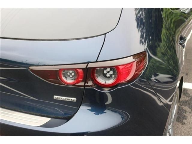 MAZDA3 FASTBACK