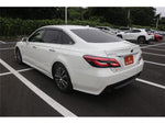 CROWN sedan hybrid
