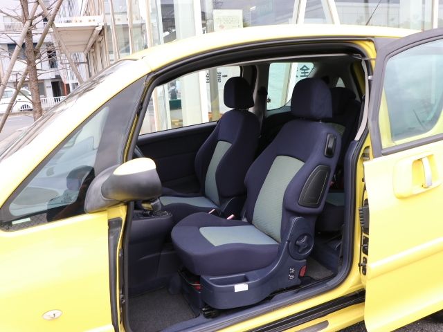 PEUGEOT 1007