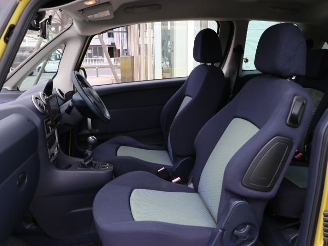 PEUGEOT 1007