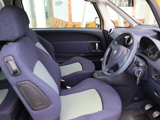 PEUGEOT 1007