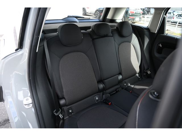 MINI COOPER D CROSSOVER
